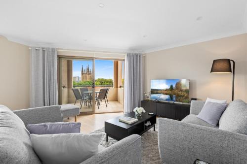 Camperdown Apartment | Stylish 2-Bed Camperdown Apartment with Balcony