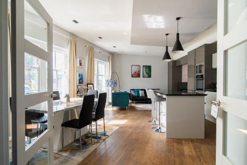 Cantelowes Apartment | Stylish 2-Bed Home in Camden Special Price Due to Maintenance Road Works Nearby