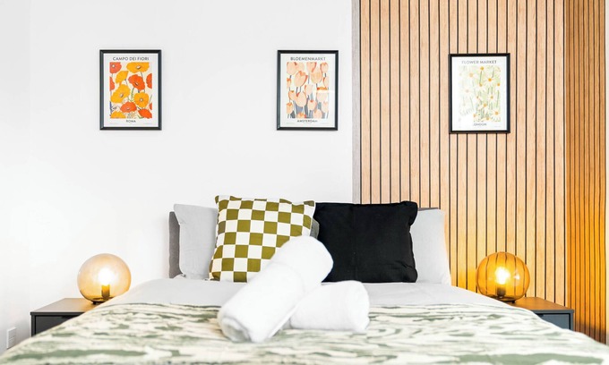 Edgbaston Apartment | Stylish 2 Bedroom Flat in Hagley Rd by Novo Stays