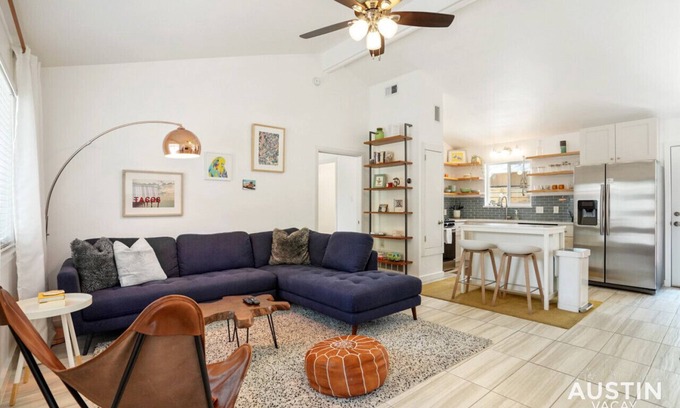 North University Apartment | Stylish Austin Retreat w/Luxurious King Bed + W/D