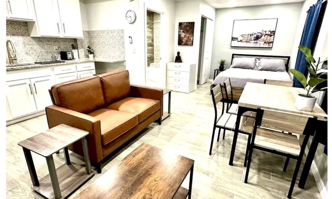 El Paso Apartment | Stylish Central El Paso Studion