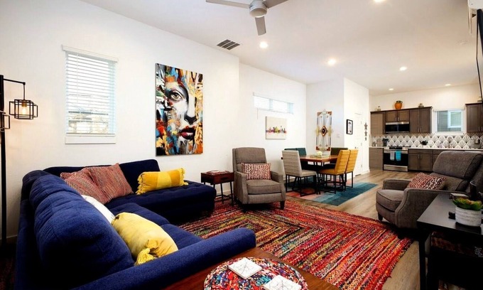 Tobin Hill House | Stylish Downtown Retreat, Walk to River Walk & Alamo, Pet-Friendly