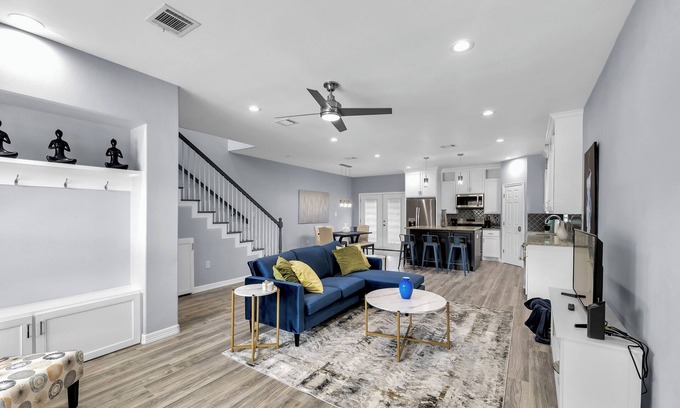Greater East End House | Stylish Home 10 minutes from Downtown