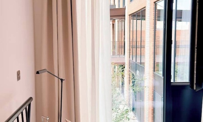 Brighton City Centre House | 🏖️ Stylish Luxury Maisonette Minutes from Brighton Pier | Gym, Cinema & Patio