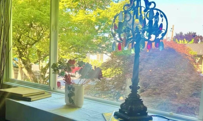 Northeast Neighbors House | Stylish MCM - 1 hour from Oregon Coast