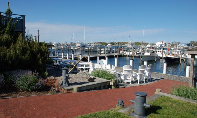 Culloden Shores Condo | Stylish Renovated One Bedroom in the heart of montauk