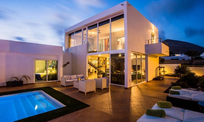 Tias Villa | Stylish Tias Villa | 4 Bedrooms | Villa.