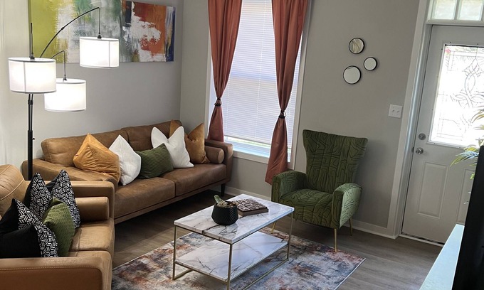 Oregon District House | Stylishly designed, this town home offers comfort and sophistication.