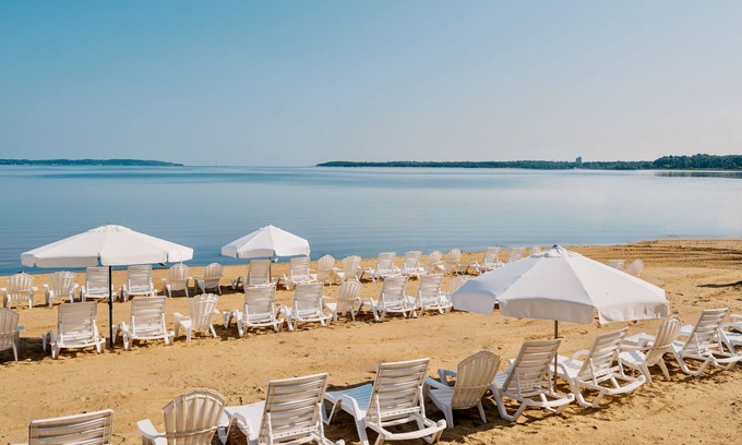 Traverse City Hotel | Sugar Beach Resort Hotel