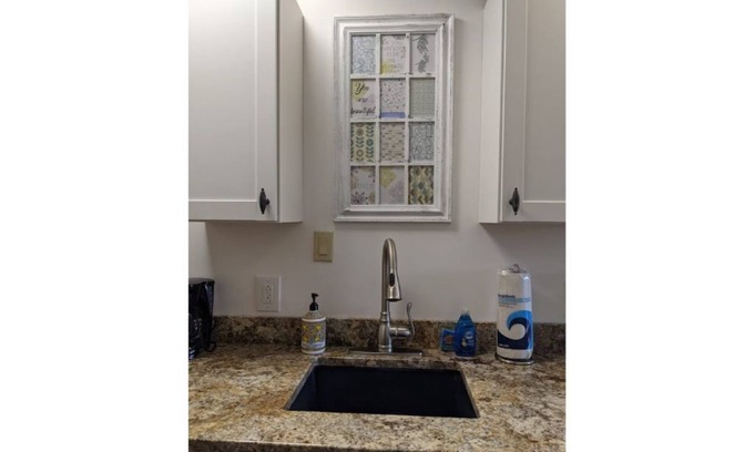 Colchester Apartment | Suite Bee Haven