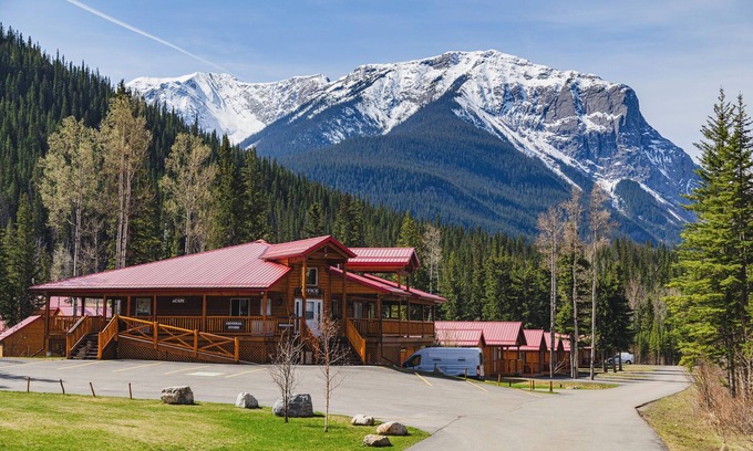 Jasper East Cabin | Suite Cabin in the Mountains