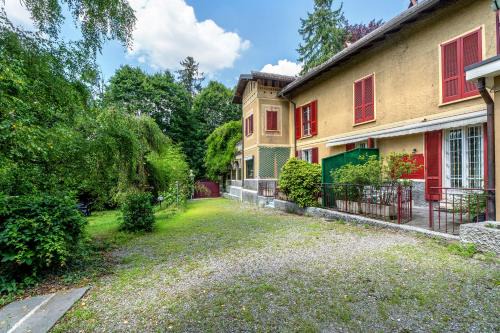 Capolago Apartment | Suite con camino e terrazza