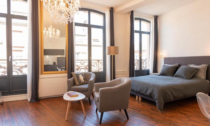 Charleville-Mezieres Apartment | suite Eugénie