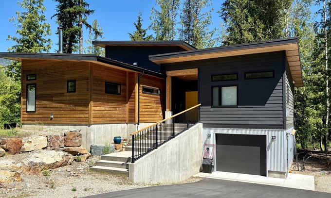 Rossland Apartment | Suite for two at Red Mountain Resort!