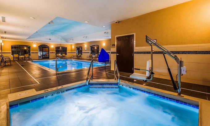 Bismarck Condo | Suite Near Downtown | Free Daily Breakfast + Indoor Pool