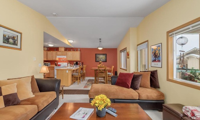 Downtown Leavenworth Apartment | Suite Serenity Condo by NW Comfy Cabins