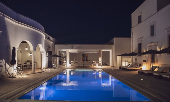 Conversano Villa | Suite with hot tub and steam room