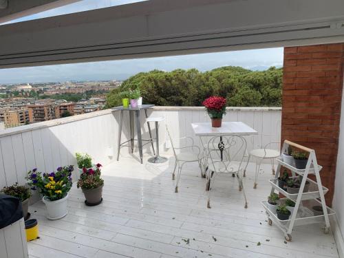 Monteverde Nuovo Apartment | SuiteFrattini Private Spa Rooftop