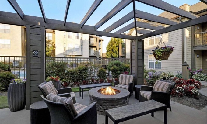 Marylhurst House | Suites near the Vancouver Waterfront