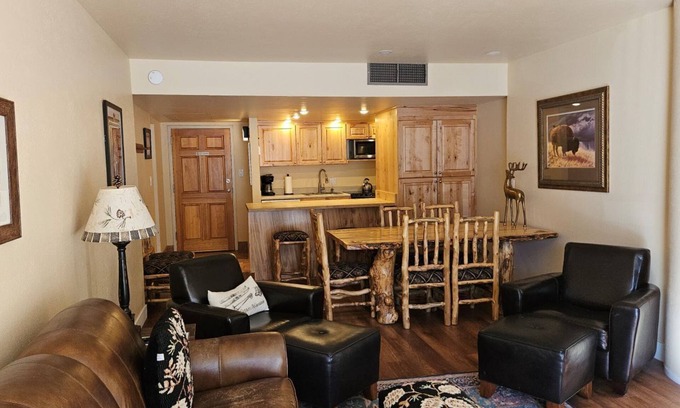 East Village at Copper Condo | Summit House East 104