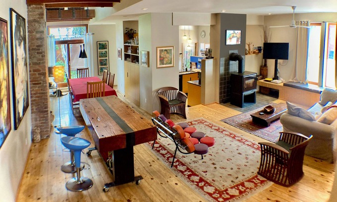 Pointe-Saint-Charles House | Sun-filled designer home with private garden and garage near Old Montreal