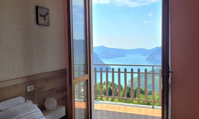 Bossico Apartment | Sun Paradise, with magnificent views of the lake and valleys