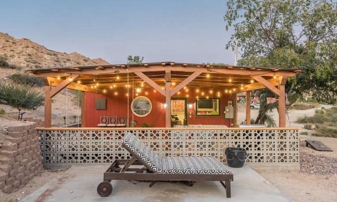 Morongo Valley Cabin | Sun Ray Ranch Cabin between Joshua Tree and Palm Springs