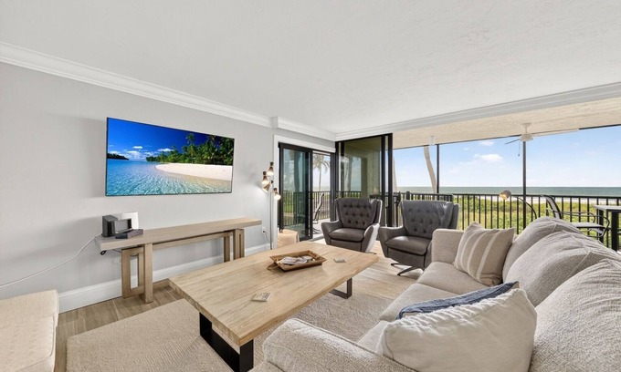 Sanibel Condo | Sundial L204 – 3 Bedroom Beachfront Luxury