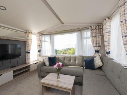 Looe House | Sunking Caravan