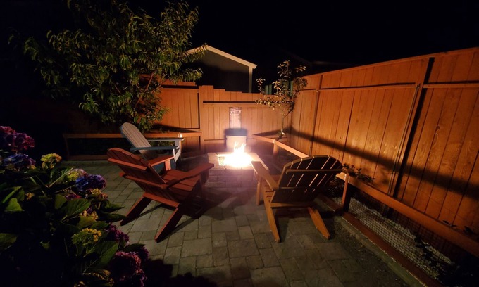 Pacific Beach House | Sunkissed [Est 2015]: 90-Sec Drive to Beach, Firepit + Privacy Fenced, Gardens
