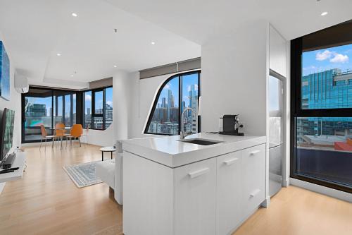South Melbourne Apartment | Sunlit Sanctuary Your Private Escape in Melbourne