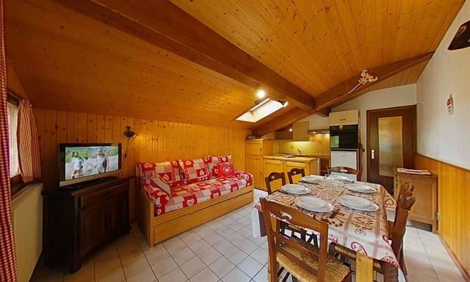 Le Grand-Bornand Apartment | Sunny 2-star Apartment, 6 sleeps, near slopes, south balcony, ski shuttle
