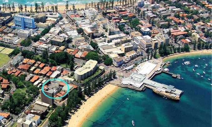 Manly Apartment | Sunny 2BR in Manly - steps to beaches, shops, cafes