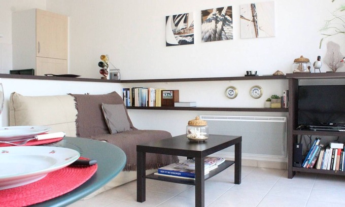 Port District Apartment | Sunny Balcony Apartment near Beach and Shops - Châtelaillon-Plage