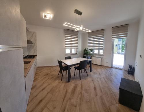 Monfalcone Apartment | Sunny CentralApartment -3 bedrooms ,Private Parking