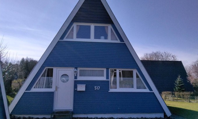 Damp House | Sunny, cozy wooden holiday house with big terrace and BBQ