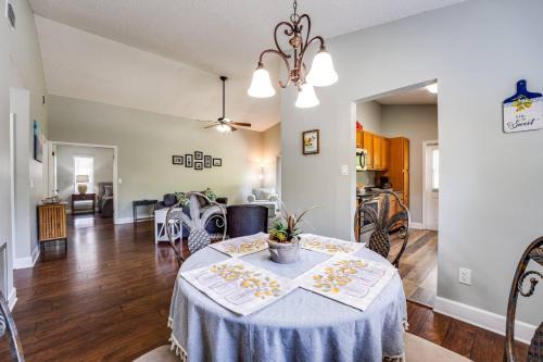 Doctors Inlet House | Sunny Lemon