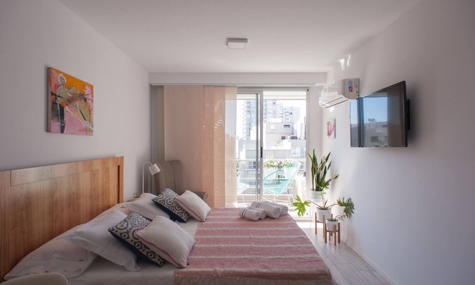 Palermo Apartment | SUNNY studio on ideal Palermo Soho st. w/pool& Gym