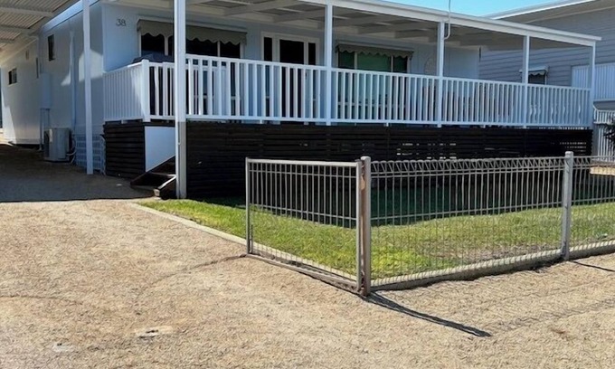 Tiddy Widdy Beach House | Sunrise at Tiddy Widdy - Esplanade! sea views! Winter Off Peak Special!