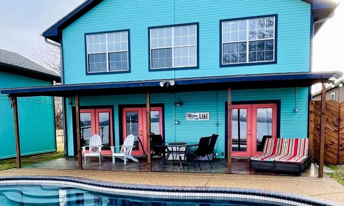 Dennis House | Sunrise Oasis! Large 4 Bedroom, 3 bath with pool - Lakefront