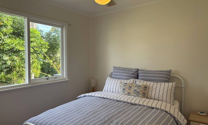 Lemon Tree Passage House | Sunrise on the Water - Charming Waterfront Retreat