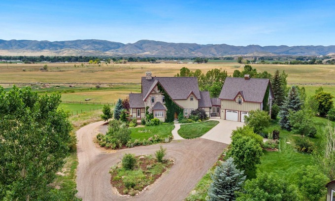 Fort Collins House | Sunrise Ranch! Amazing Mountain Views!