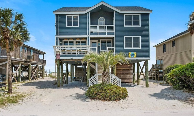 Pawleys Island House | Sunrise to Sunset Oceanfront Home with Creek Dock