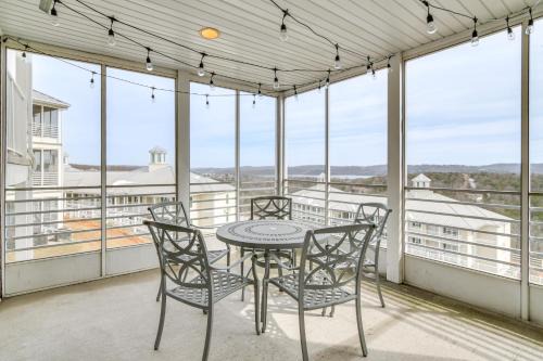 Kimberling City Apartment | Sunrise Views and Pool Access Table Rock Lake Condo