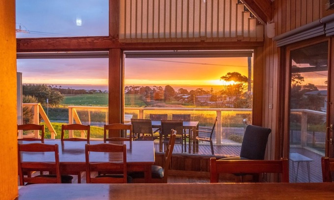 Coronet Bay House | Sunset Dreams across the Sea