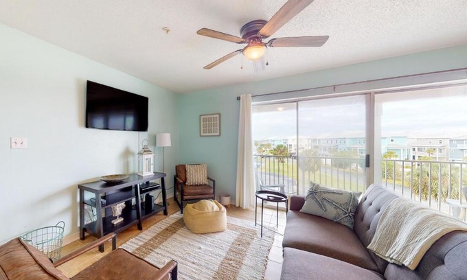 Navarre Beach Apartment | Sunset Harbour Villas 3-332