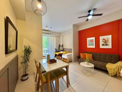 Nasugbu Apartment | Sunset Room at Pico - Hamilo Coast Pico De Loro