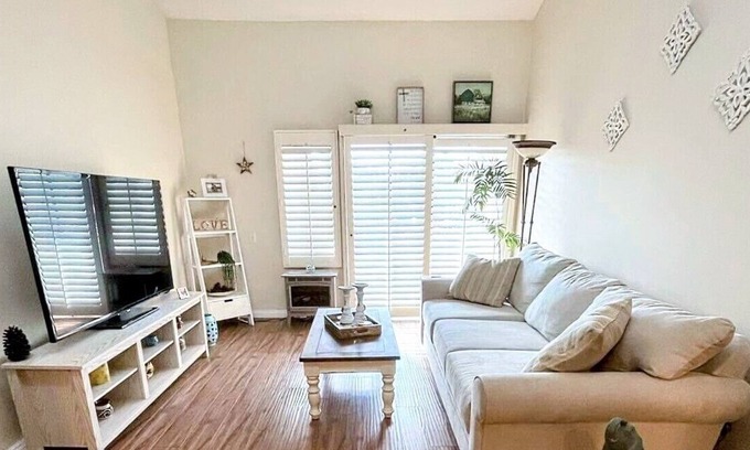 Serra Mesa Condo | Sunset View Condo *Two Free Parking *Central Location