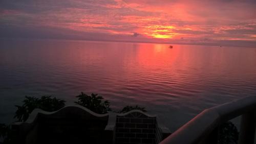 San Francisco Island House | Sunset Vista Sea Front Guest House