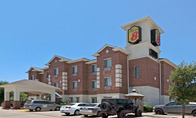 McKinney Hotel | Super 8 by Wyndham Austin/Airport South
